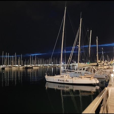 Zeus Hotell Valencia Exteriör bild